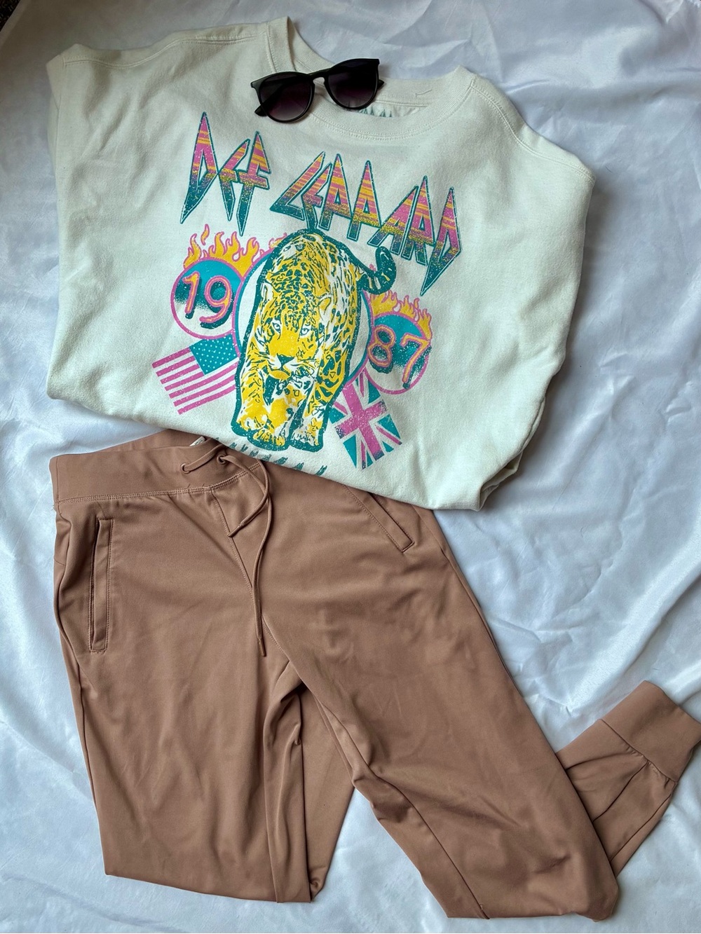 Def Leppard Animal Graphic Sweatshirt - Cream with Yellow & Teal Print
